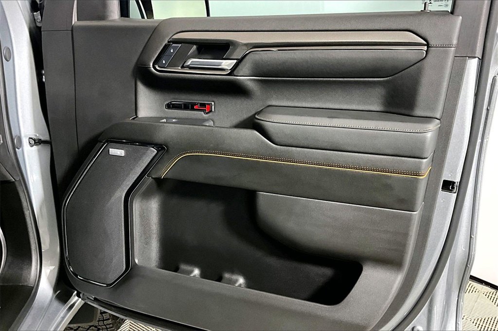 Used 2024 GMC Sierra 1500 AT4 w/ Technology Package image 19