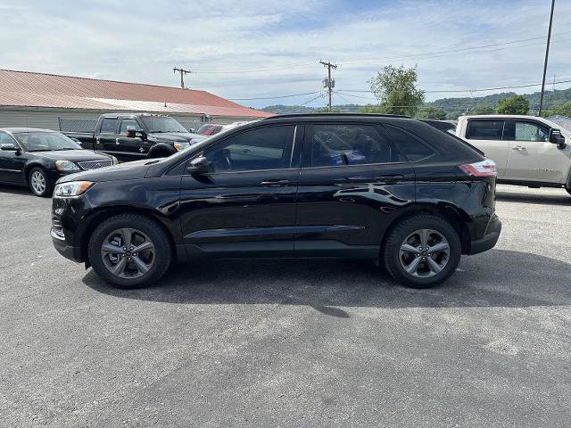 Certified 2024 Ford Edge SEL w/ Sport Appearance Package AWD/4WD image 3