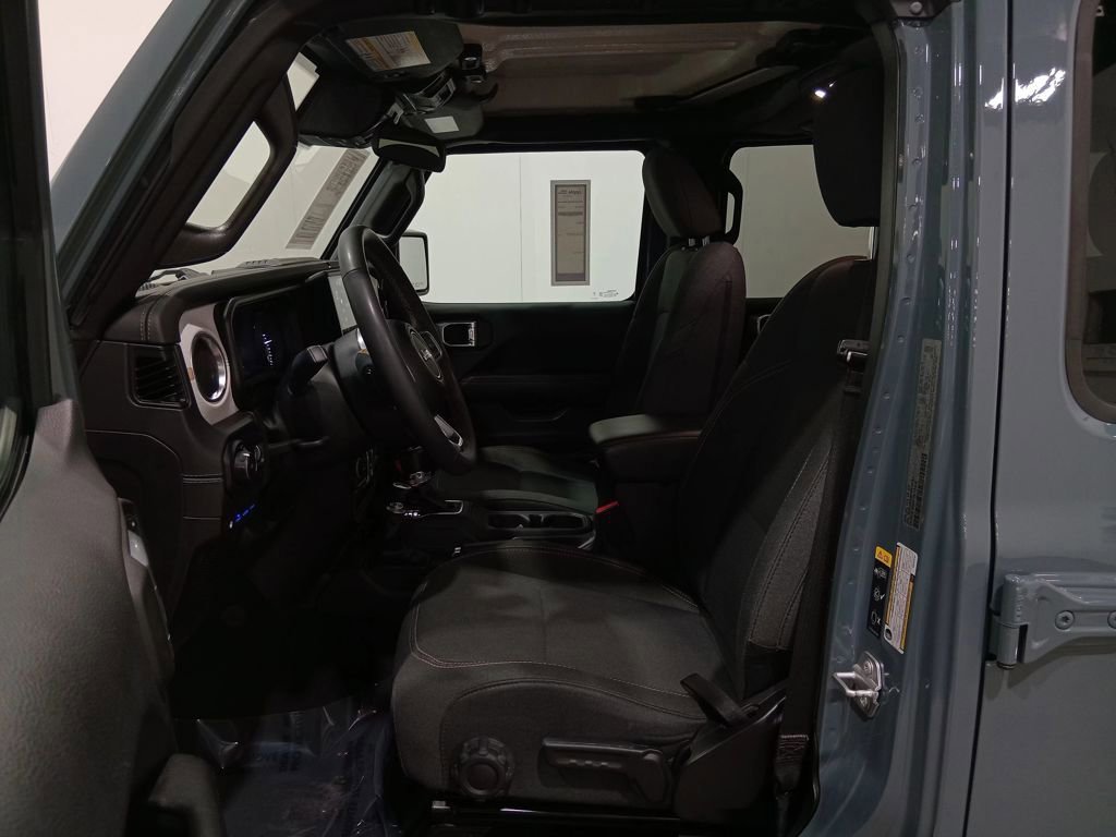 Used 2024 Jeep Wrangler Unlimited Sahara image 19