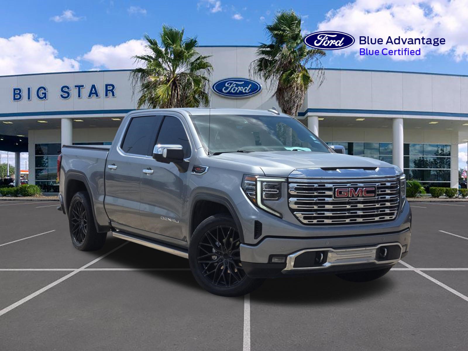 Used 2024 GMC Sierra 1500 Denali w/ Denali Reserve Package AWD/4WD image 1