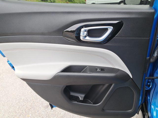 Used 2022 Jeep Compass Limited w/ Elite Group image 15