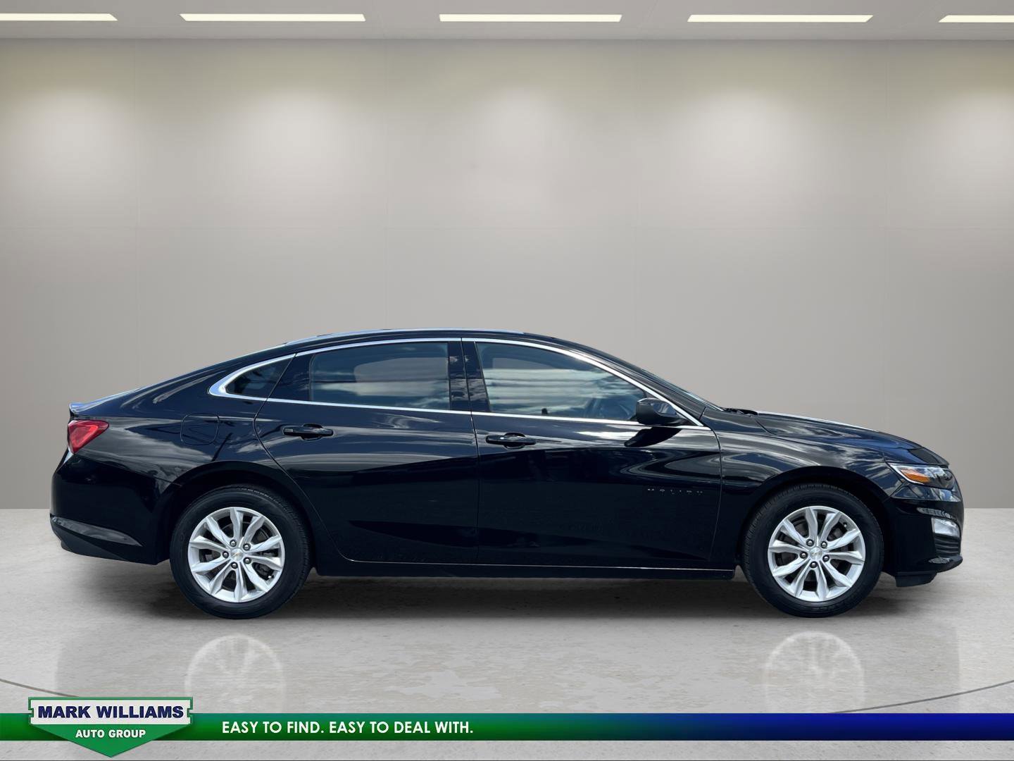 Used 2024 Chevrolet Malibu LT FWD image 2