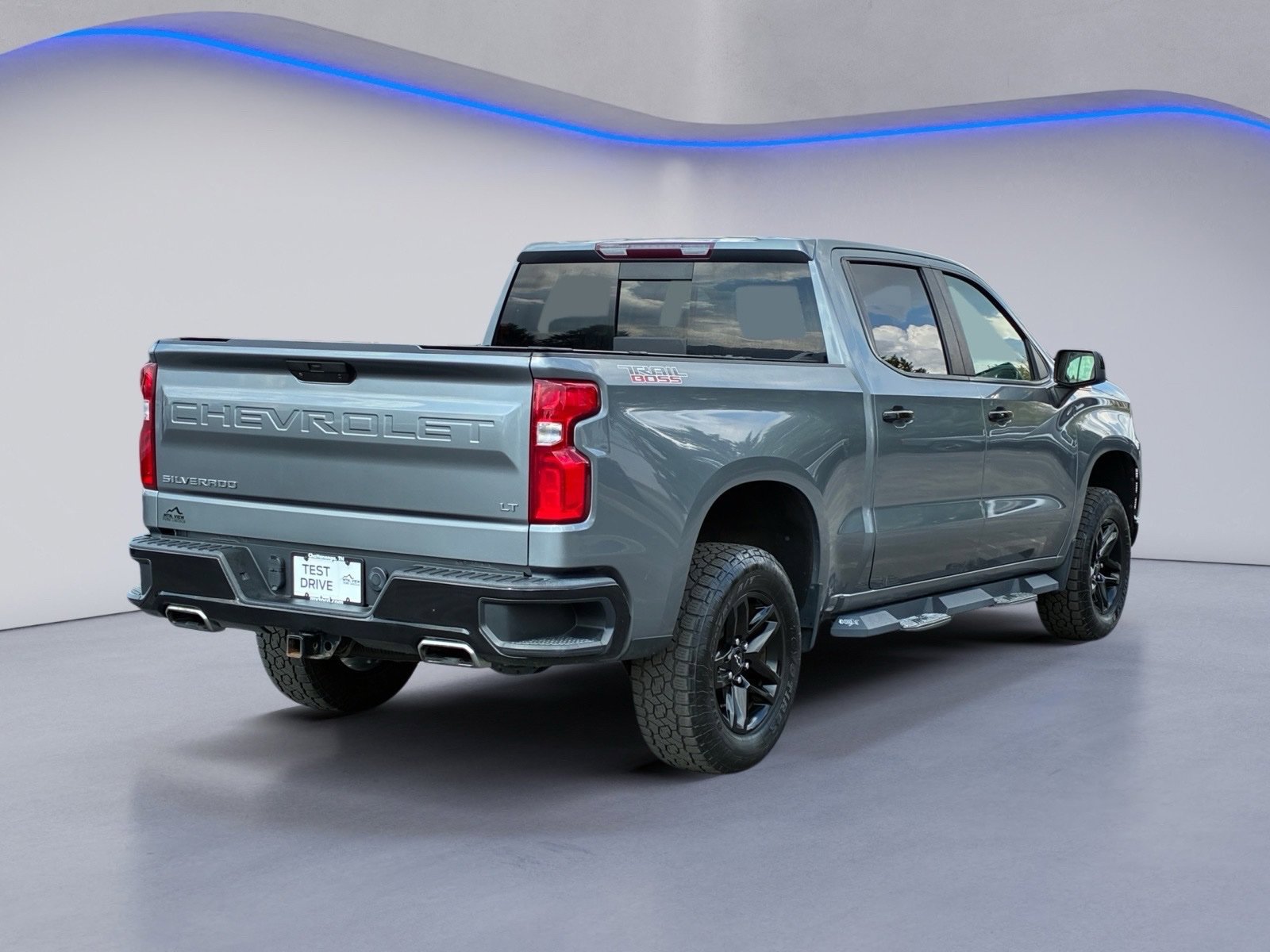 Used 2021 Chevrolet Silverado 1500 LT Trail Boss w/ Convenience Package II AWD/4WD image 3