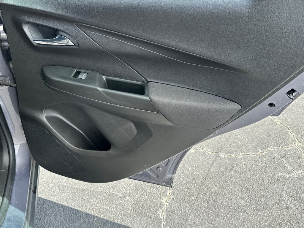 Used 2022 Chevrolet Bolt LT FWD image 16
