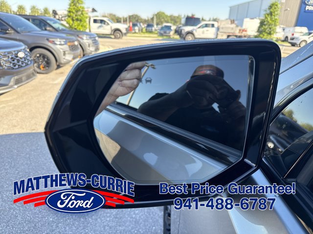 Used 2023 Cadillac Escalade Sport Platinum w/ LPO, ONYX Package AWD/4WD image 8