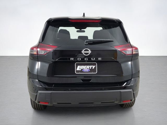 Used 2026 Nissan Rogue SV FWD image 4