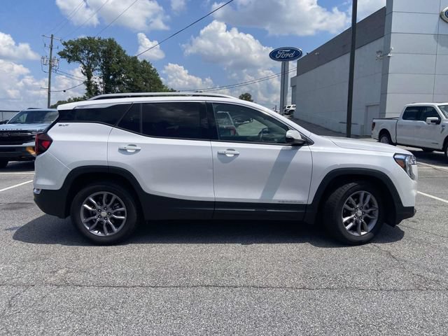 Used 2023 GMC Terrain SLT w/ Tech Package FWD image 2