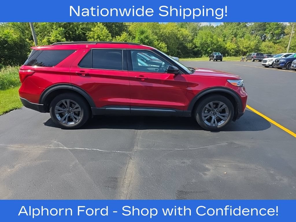 Certified 2023 Ford Explorer XLT w/ Equipment Group 202A AWD/4WD image 3