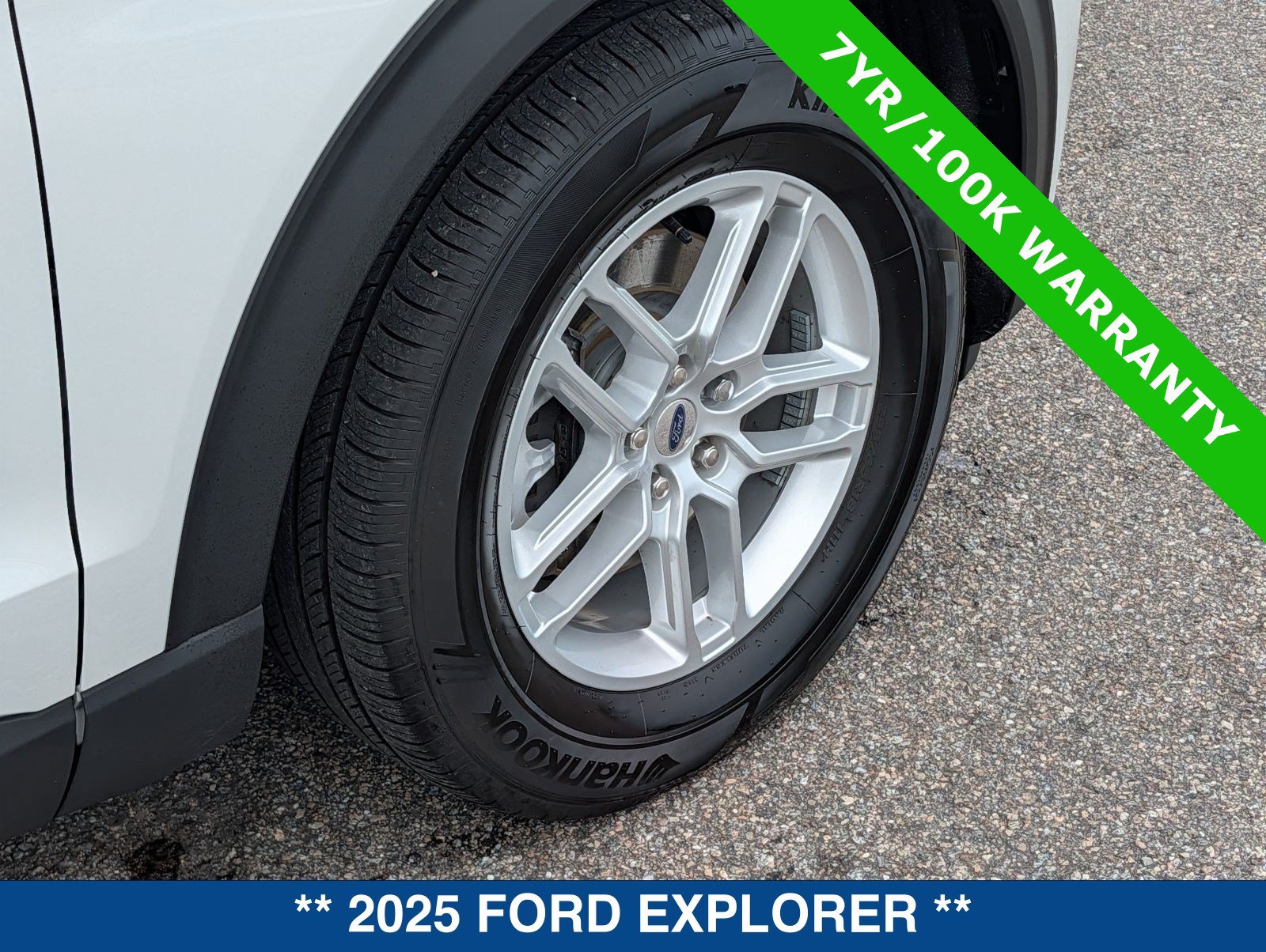 Certified 2025 Ford Explorer Active w/ Active Comfort Package RWD image 13