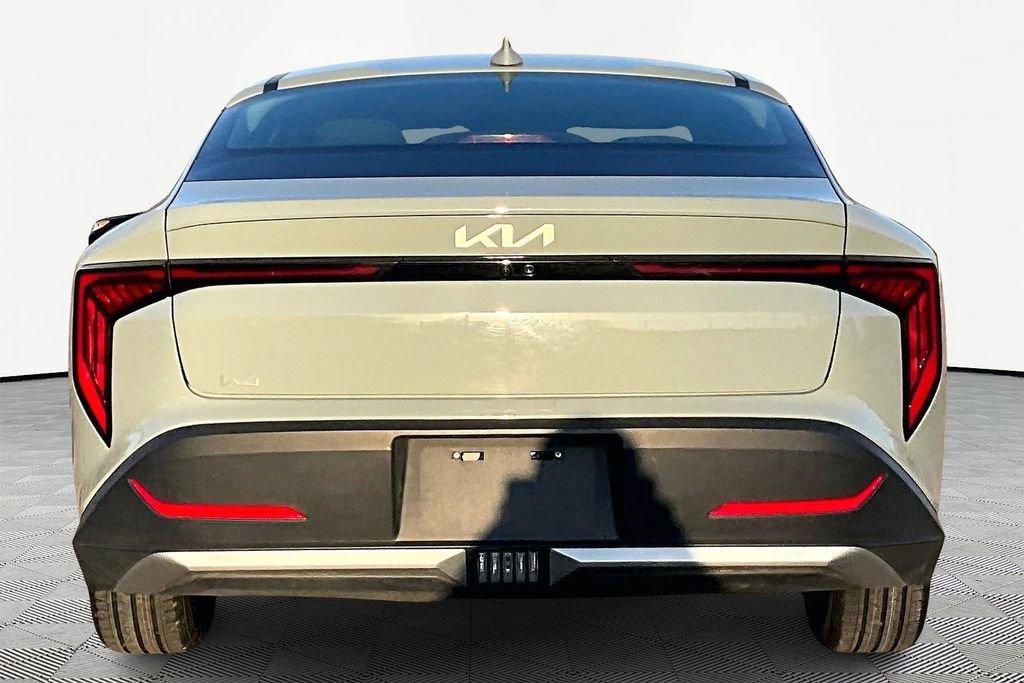 Used 2025 Kia K4 LXS image 3