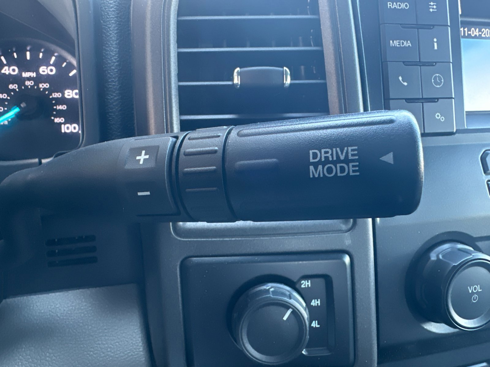 Certified 2022 Ford F350 XL w/ Power Equipment Group image 21