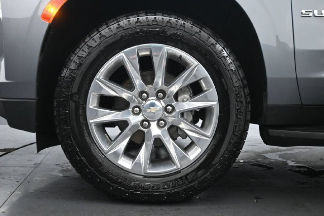 Used 2022 Chevrolet Suburban Premier AWD/4WD image 33