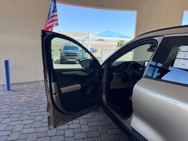 Certified 2020 Ford Escape SEL FWD image 10