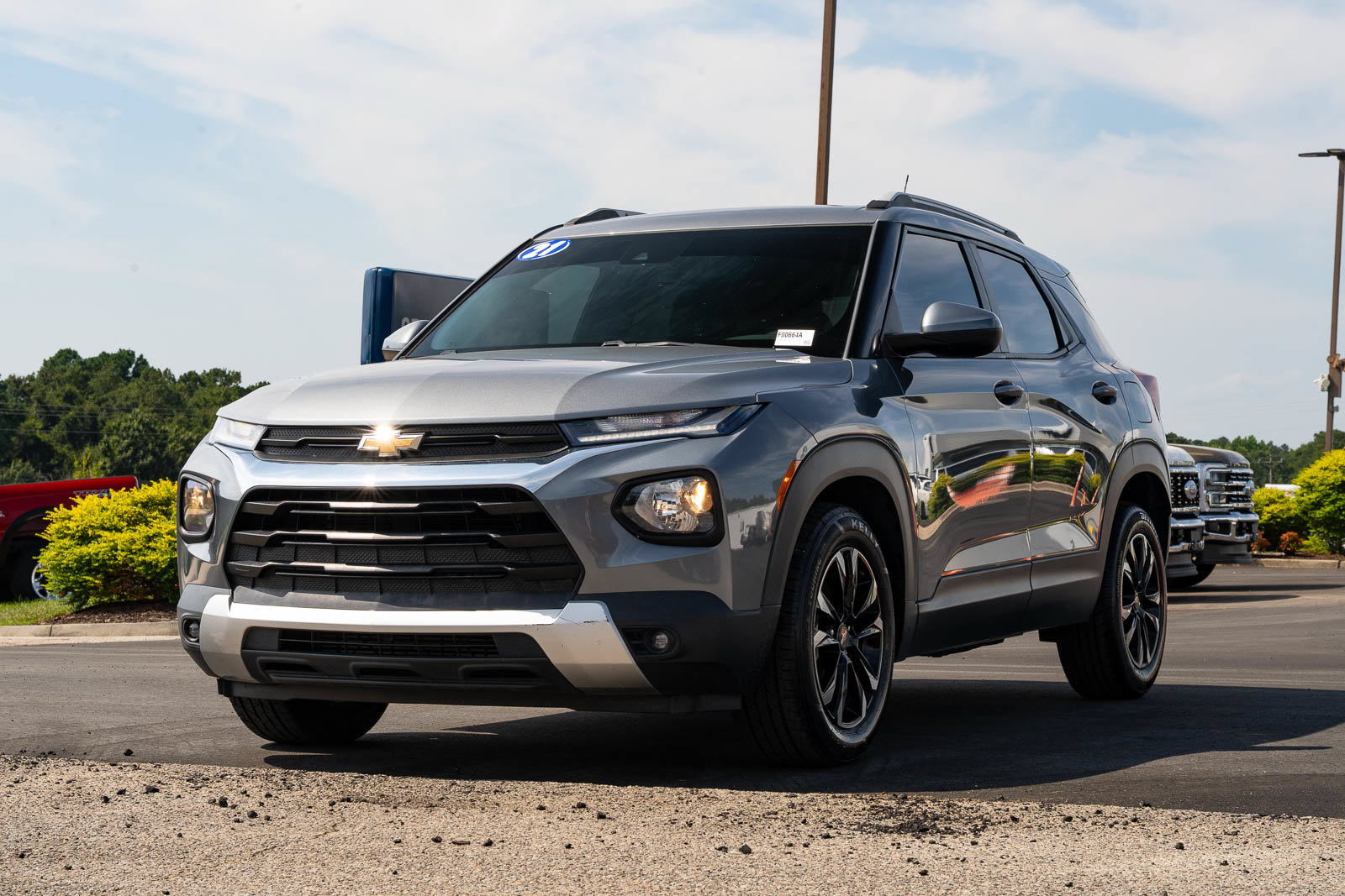Used 2021 Chevrolet TrailBlazer LT FWD image 3