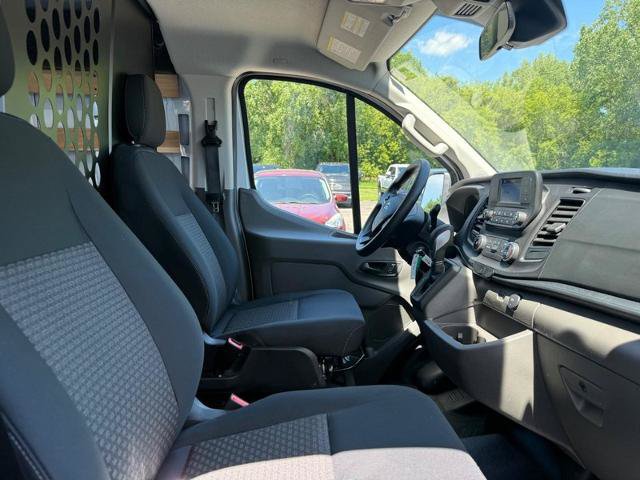 Certified 2025 Ford Transit 250 Low Roof w/ Exterior Upgrade Package RWD image 9