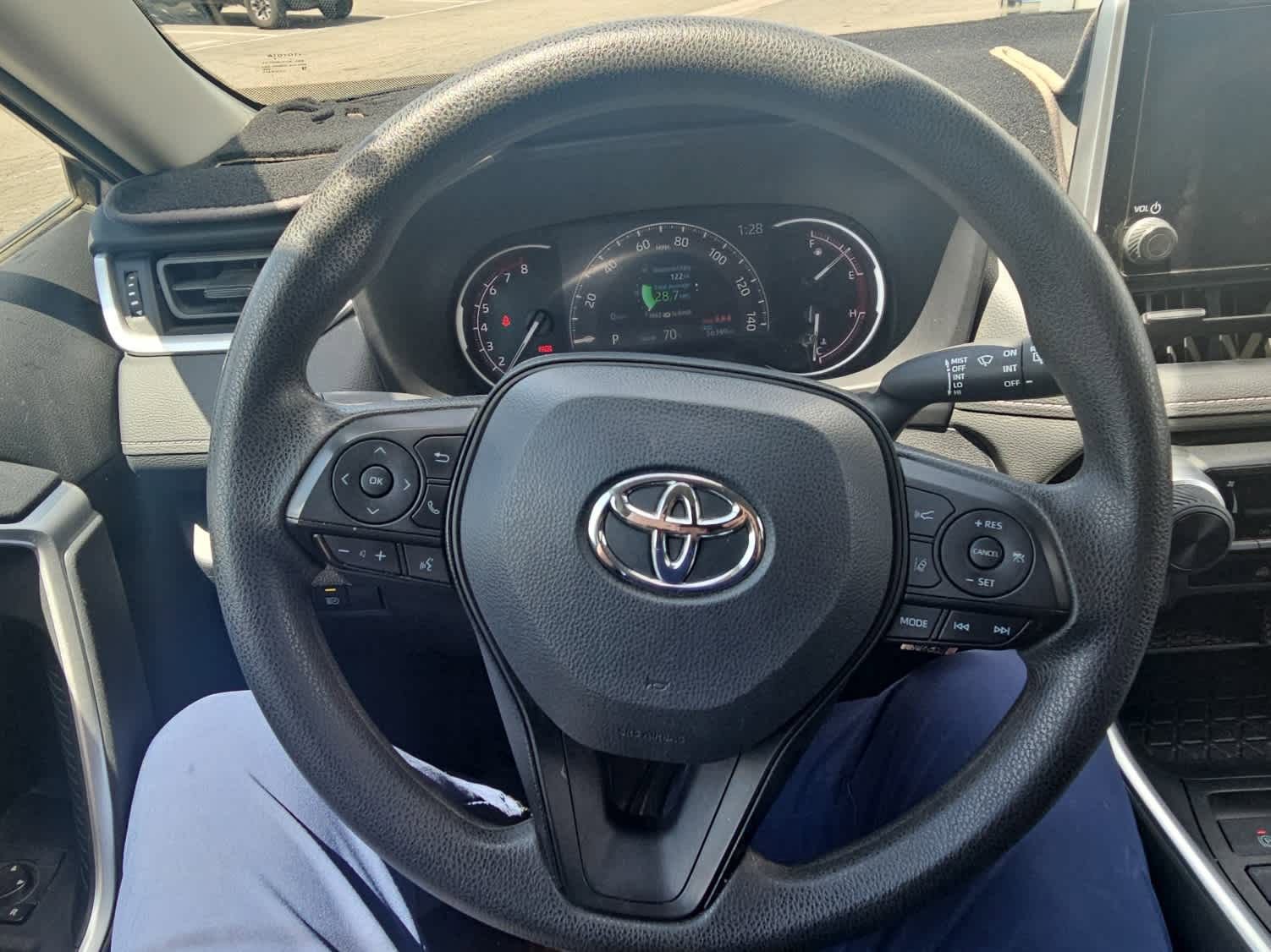 Used 2024 Toyota RAV4 LE AWD/4WD image 15