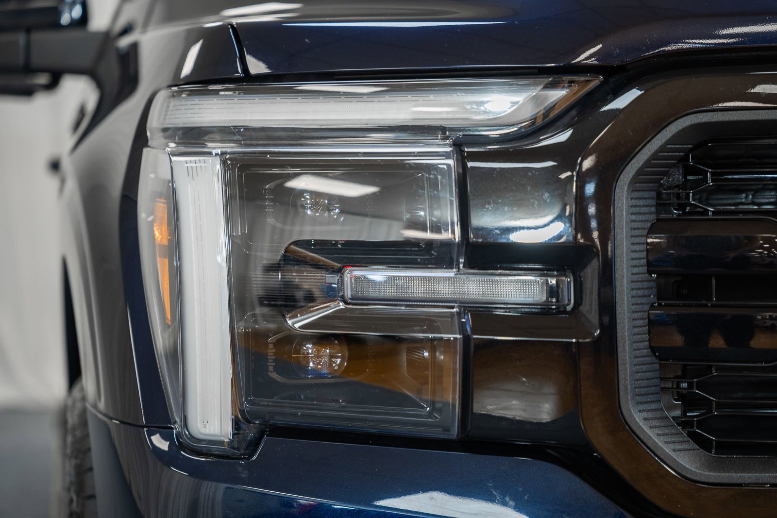 Certified 2024 Ford F150 Lariat w/ Equipment Group 502A High image 9