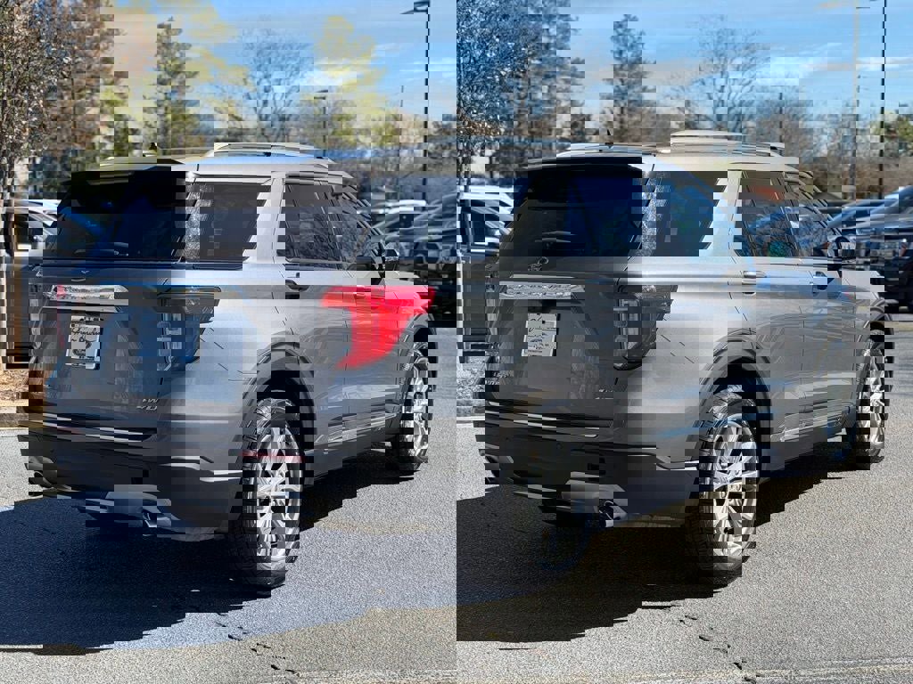 Certified 2023 Ford Explorer Limited image 4