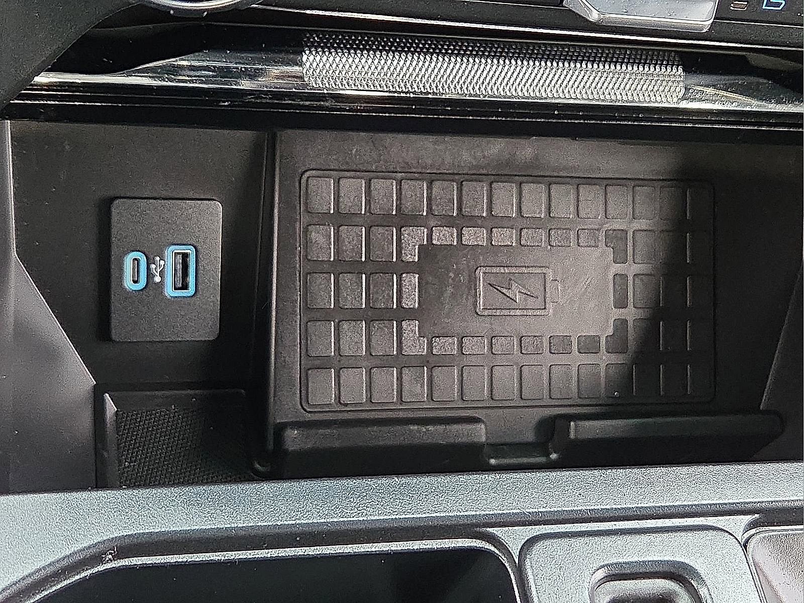 Certified 2022 Ford F150 Lariat w/ Equipment Group 502A High image 18