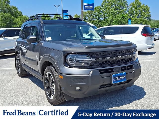 Certified 2025 Ford Bronco Sport Outer Banks w/ Outer Banks Tech Package+ AWD/4WD image 2