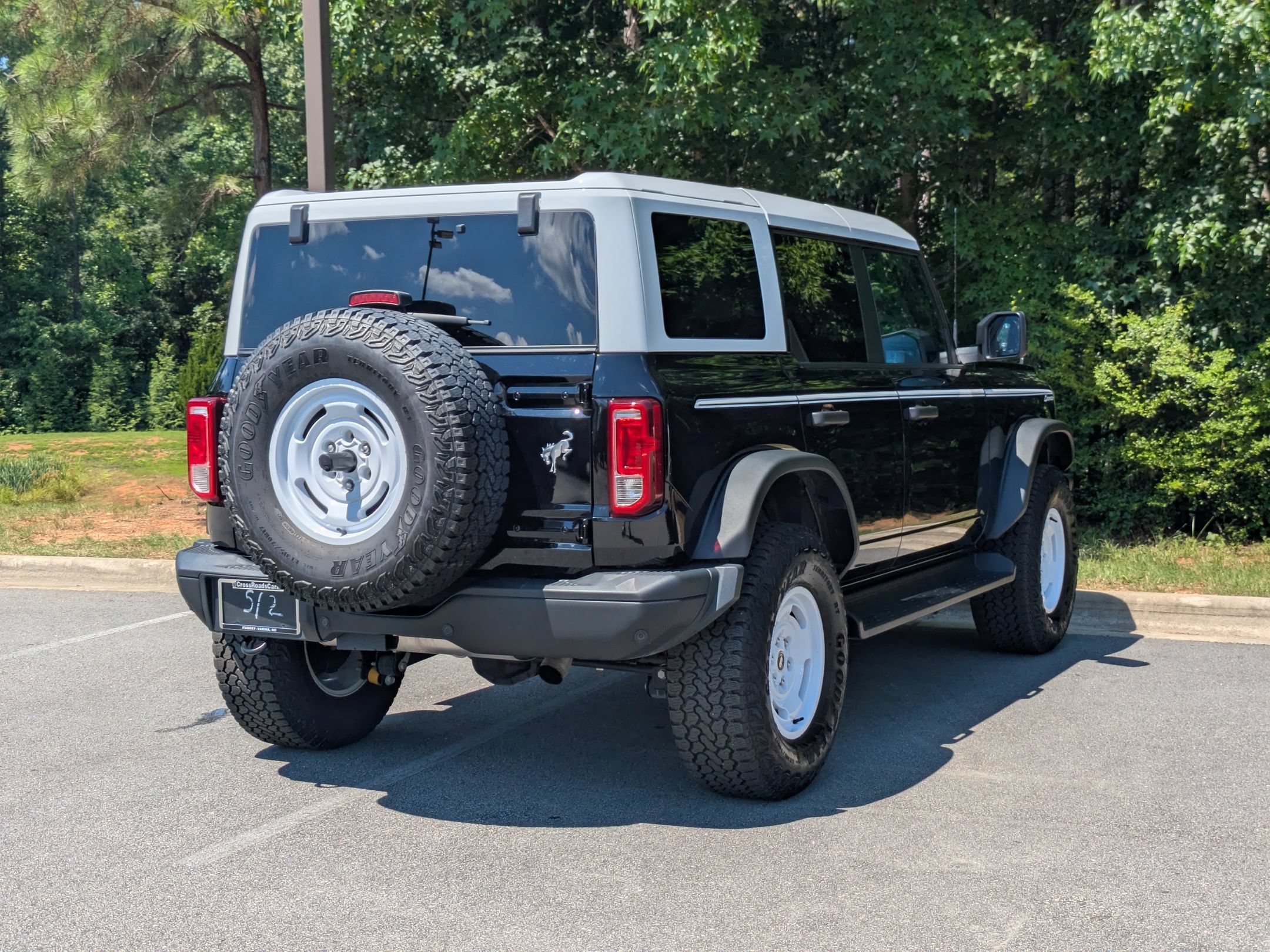 Certified 2025 Ford Bronco Heritage Edition AWD/4WD image 3