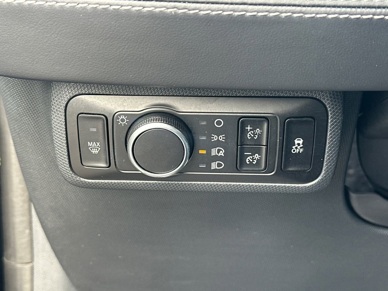 Certified 2025 Ford Mustang Mach-E Select w/ Comfort Package Lite image 33