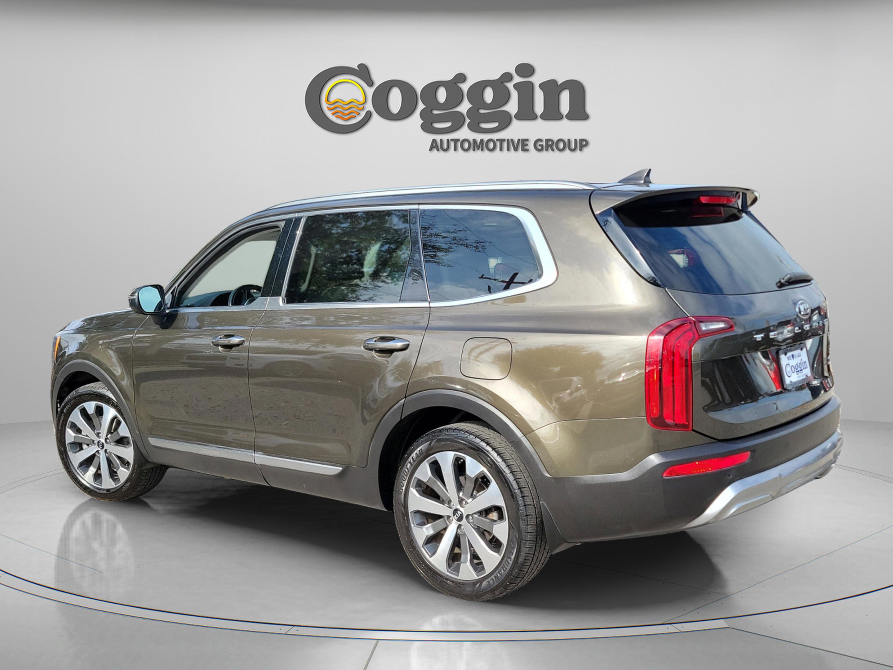 Used 2021 Kia Telluride S image 2