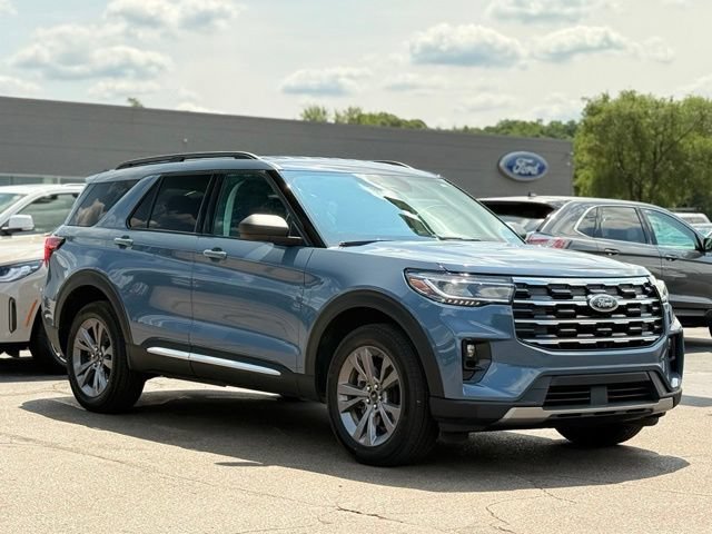 Certified 2025 Ford Explorer Active w/ Active Comfort Package AWD/4WD image 30