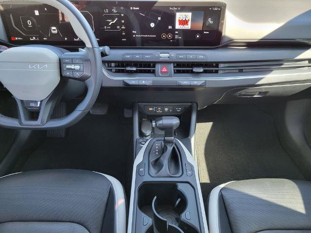 Used 2025 Kia K4 GT-Line w/ GT-Line Premium Package image 17