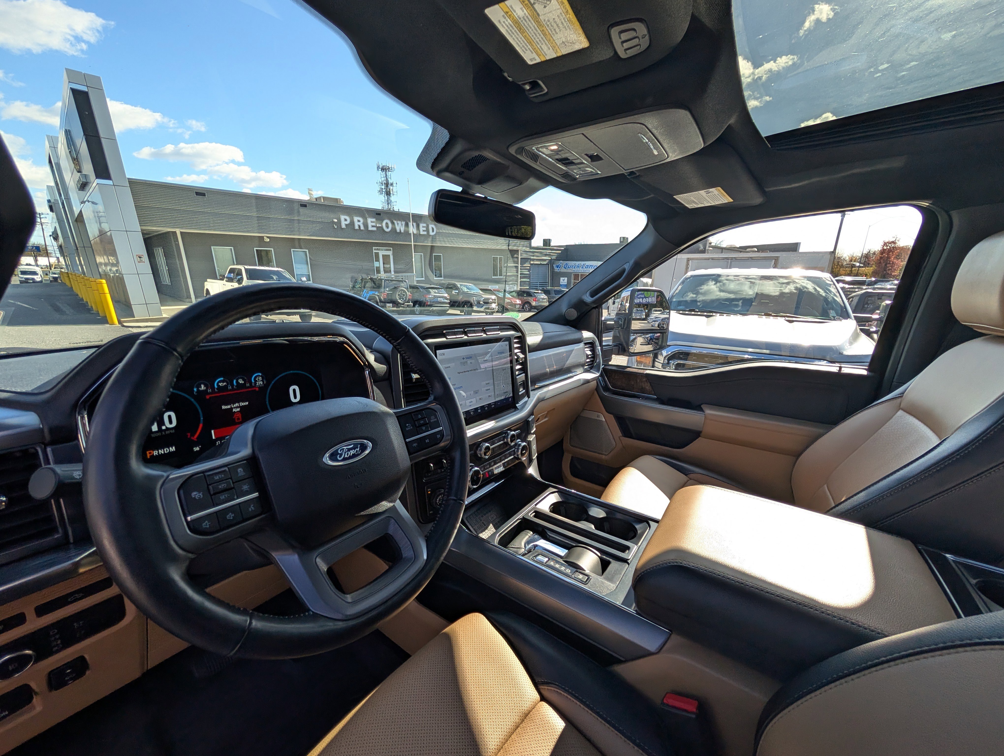 Certified 2022 Ford F150 Lariat w/ Equipment Group 502A High image 16