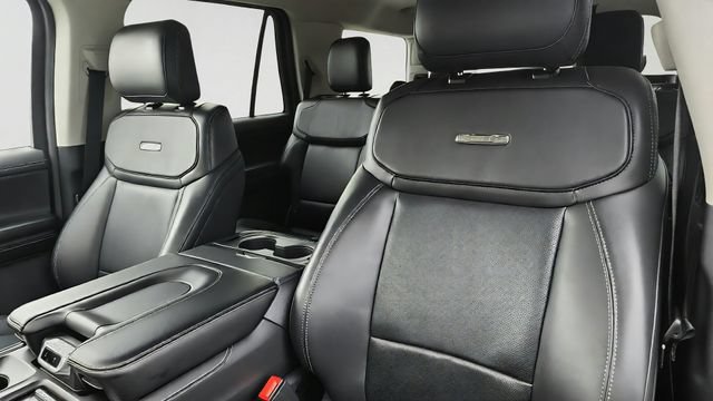Certified 2025 Ford Expedition Platinum AWD/4WD image 10