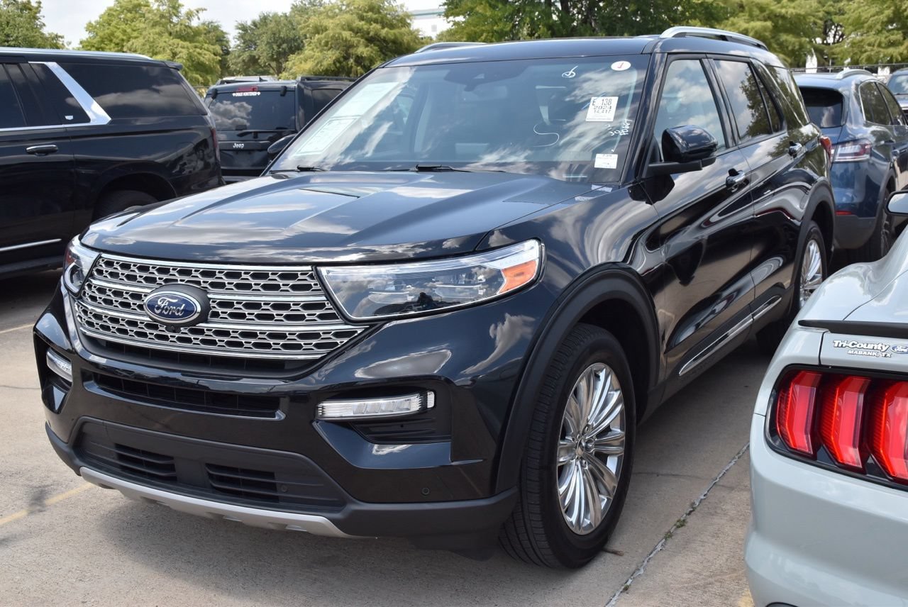 Certified 2024 Ford Explorer Limited w/ Limited Technology Package AWD/4WD image 2