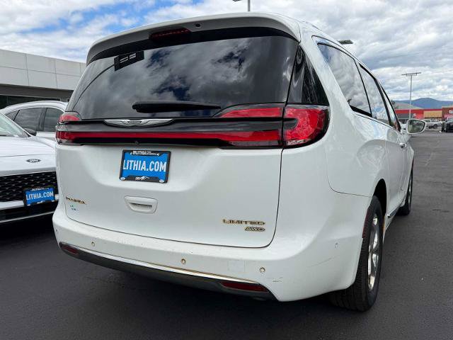 Used 2021 Chrysler Pacifica Limited w/ Premium & Safety Sphere Group AWD/4WD image 7