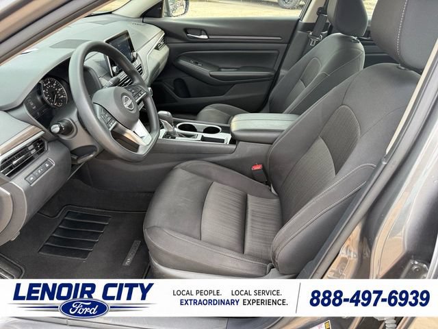 Used 2024 Nissan Altima 2.5 SV FWD image 10