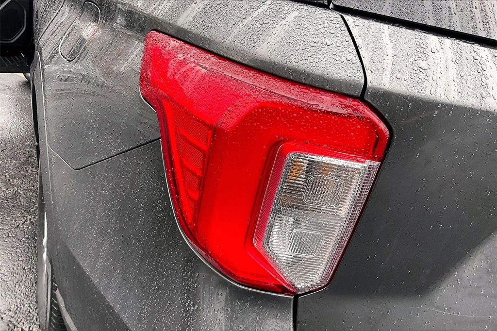 Certified 2020 Ford Explorer XLT image 28