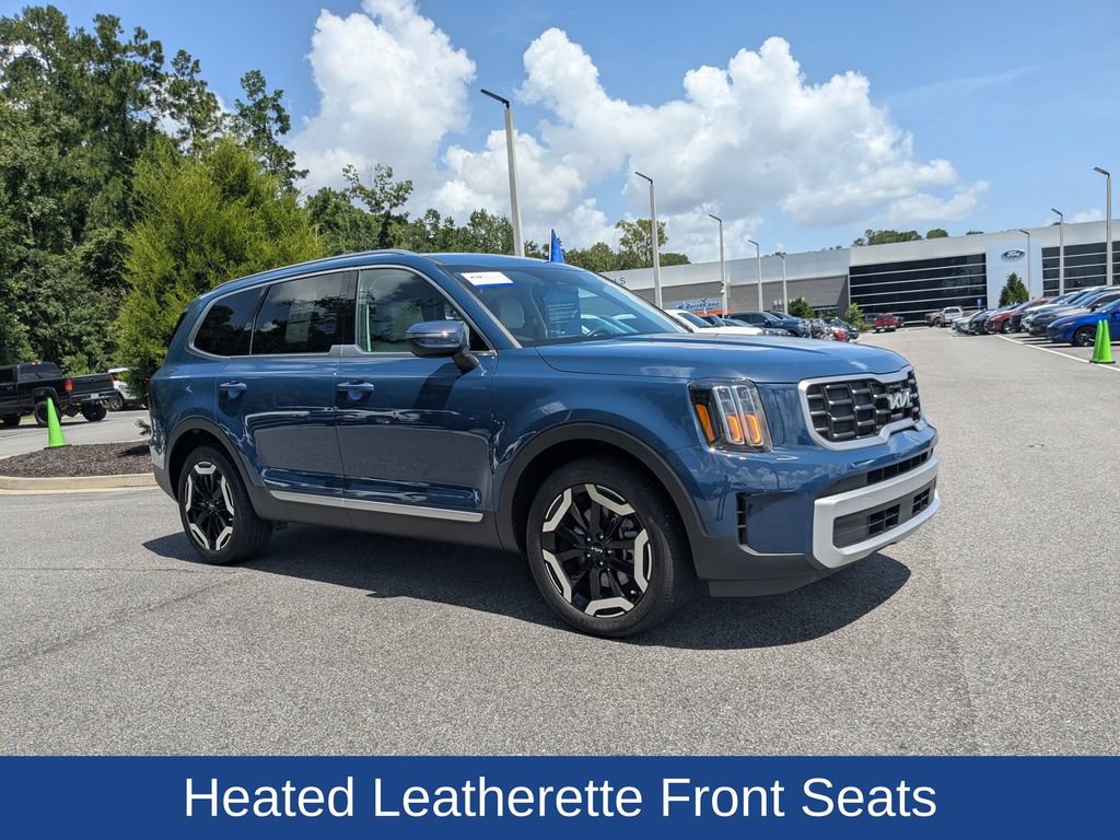 Used 2024 Kia Telluride S FWD image 2