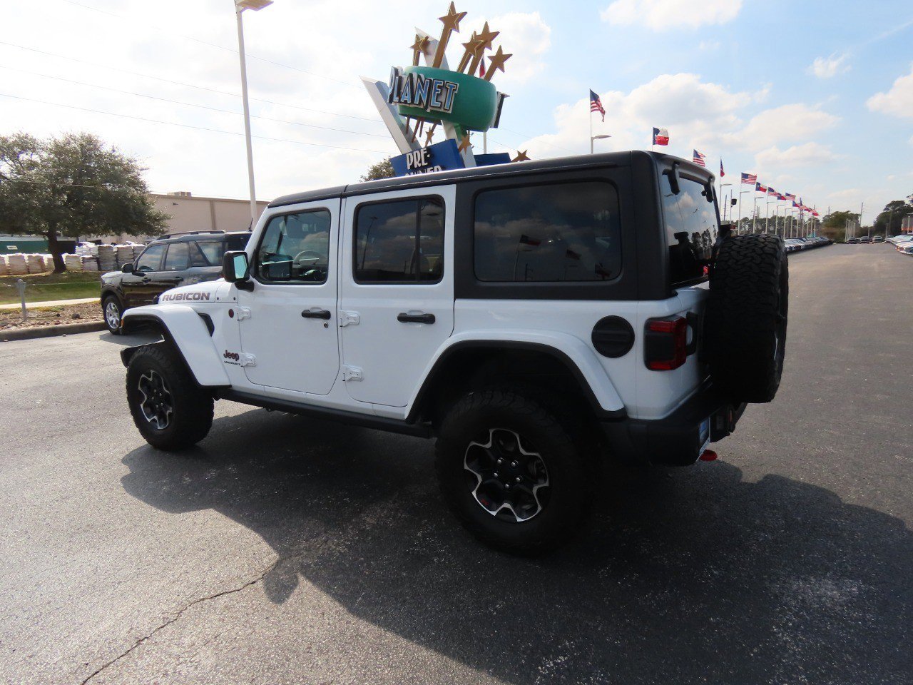 Used 2023 Jeep Wrangler Unlimited Rubicon w/ Steel Bumper Group image 3