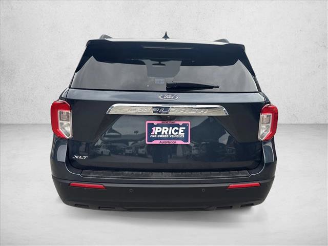 Certified 2023 Ford Explorer XLT RWD image 4