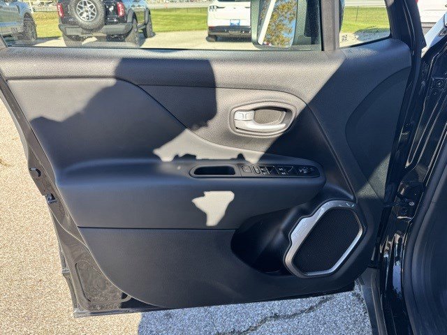 Used 2023 Jeep Renegade Limited w/ Sun/Sound Group image 11