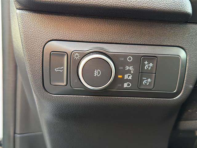 Certified 2022 Ford Escape SEL w/ SEL Stealth AWD Package image 17