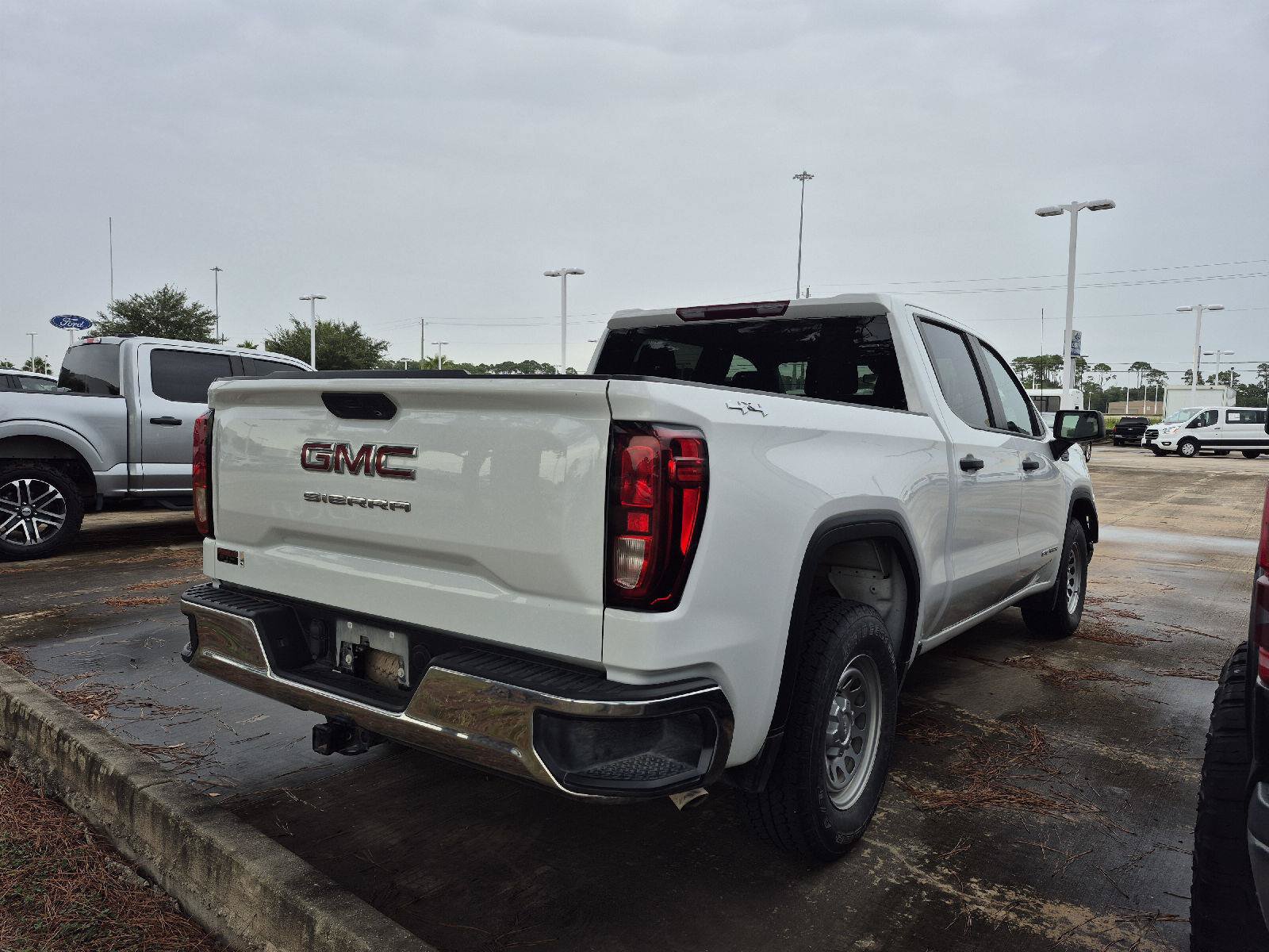 Used 2023 GMC Sierra 1500 Pro AWD/4WD image 3