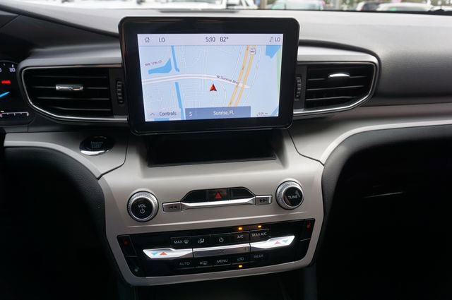 Certified 2023 Ford Explorer XLT w/ Equipment Group 202A image 4