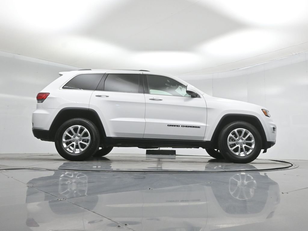Used 2021 Jeep Grand Cherokee Laredo RWD image 46