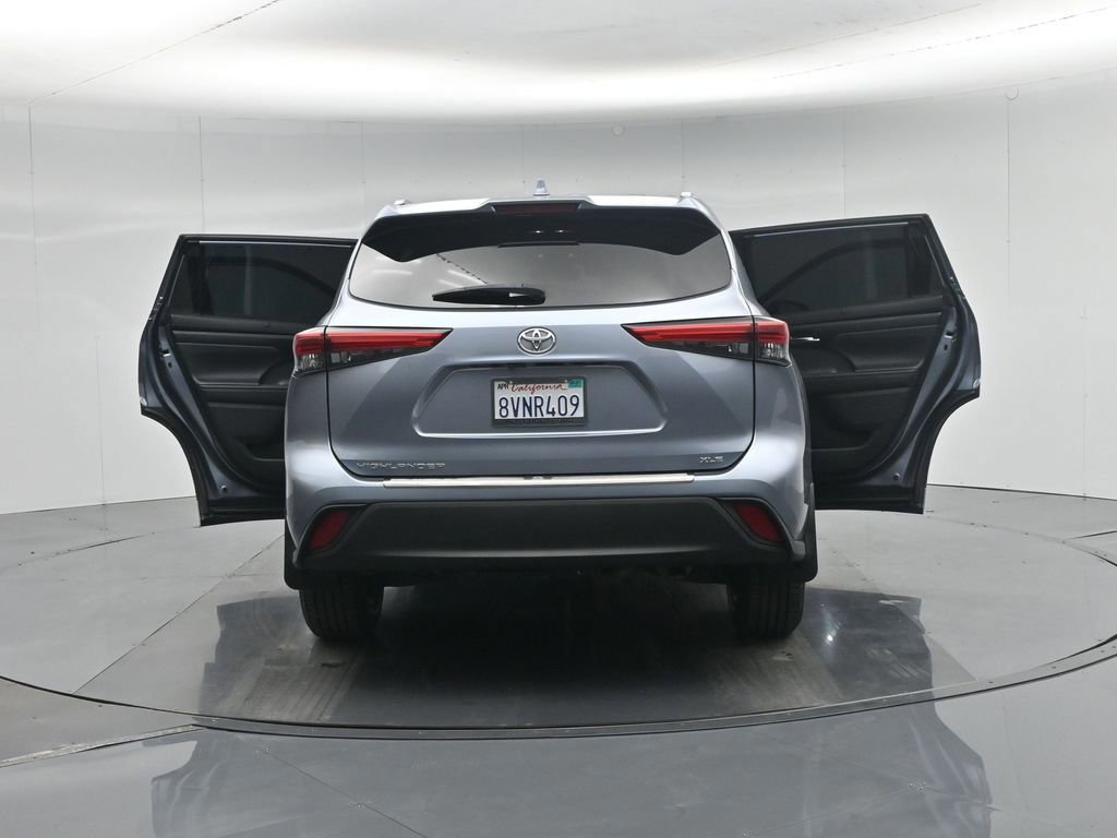 Used 2021 Toyota Highlander XLE image 57