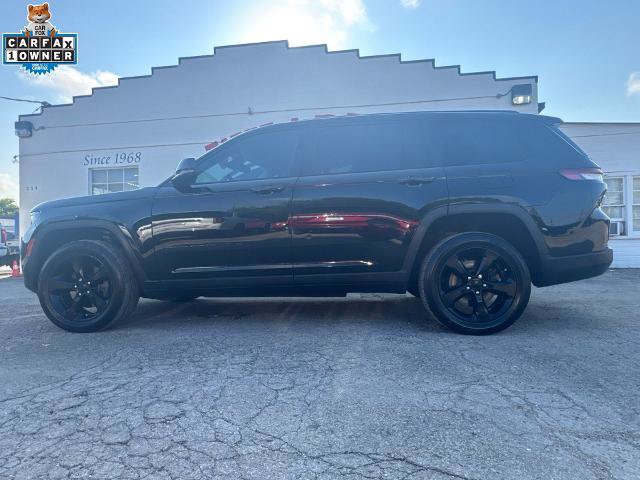 Used 2023 Jeep Grand Cherokee L Limited w/ Black Appearance Package RWD image 3