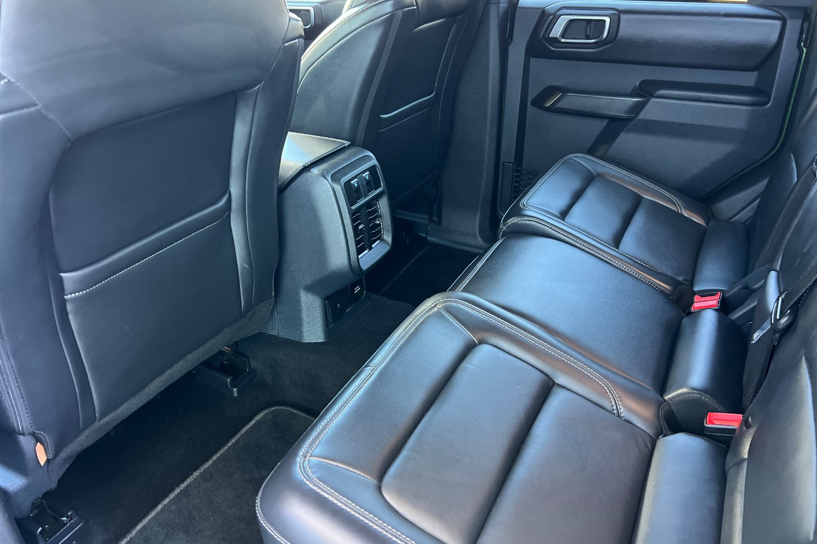Certified 2025 Ford Bronco Outer Banks AWD/4WD image 4