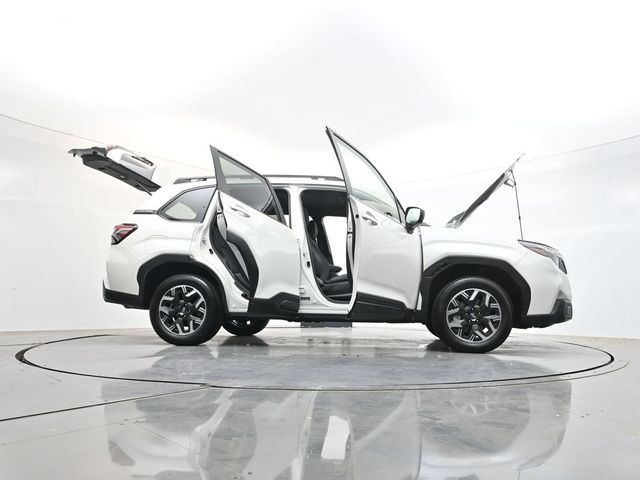 Used 2025 Subaru Forester Premium w/ Convenience Package #1 AWD/4WD image 41