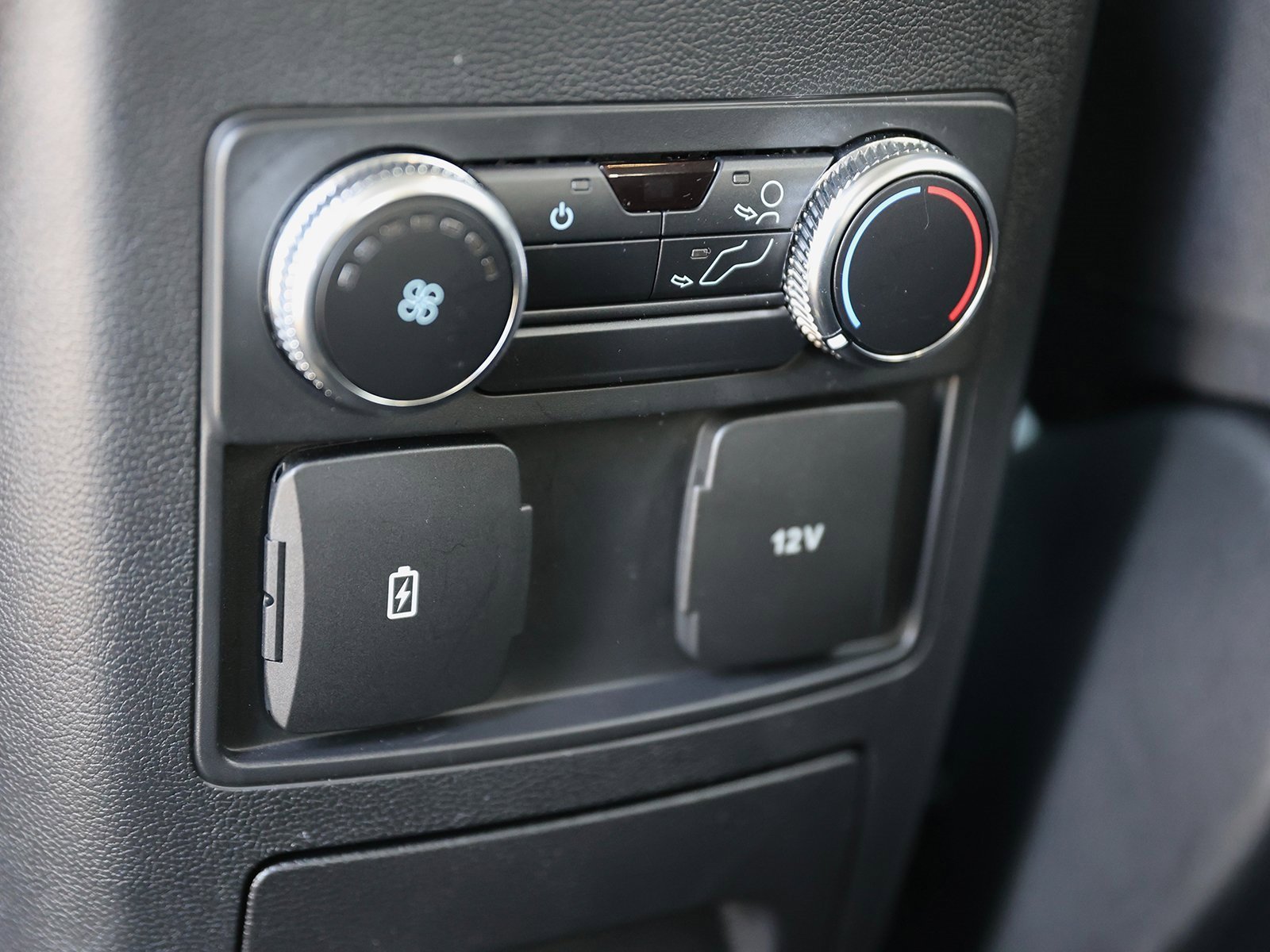 Certified 2022 Ford Explorer XLT image 24