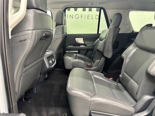 Certified 2025 Ford Expedition Active image 21