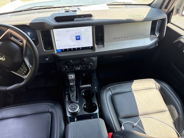 Certified 2025 Ford Bronco Outer Banks w/ Black Appearance Package AWD/4WD image 22
